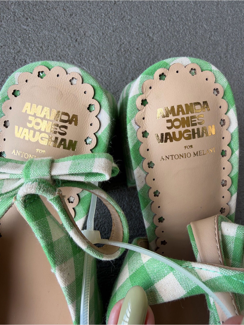 Antonio Melani x Amanda Jones Vaughan Penny Gingham Block Heel Slingback Pump 8 - Picture 5 of 14